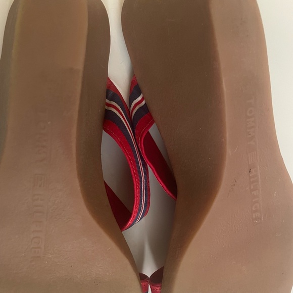 Tommy Hifinger Strappy 3 inches wedge - Picture 5 of 9
